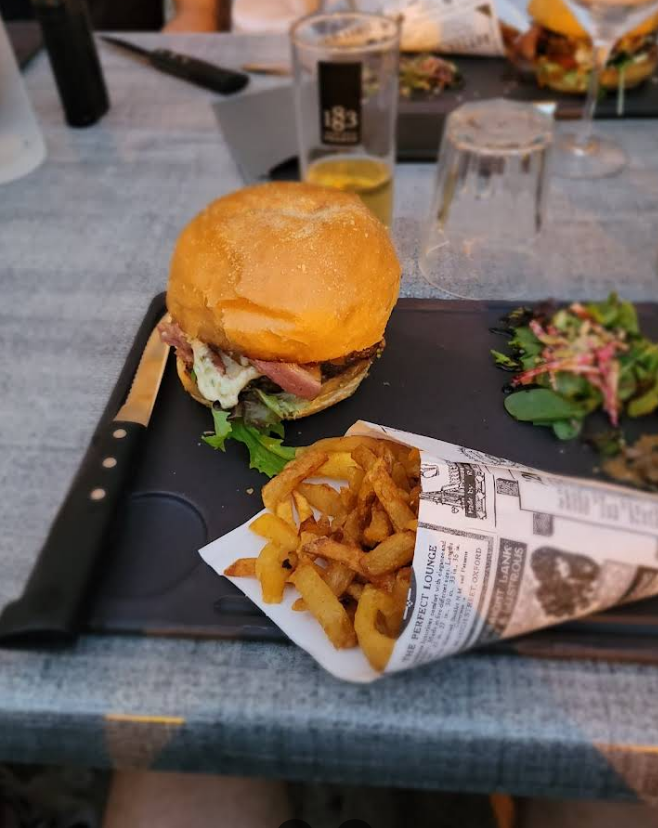Burger Comtois